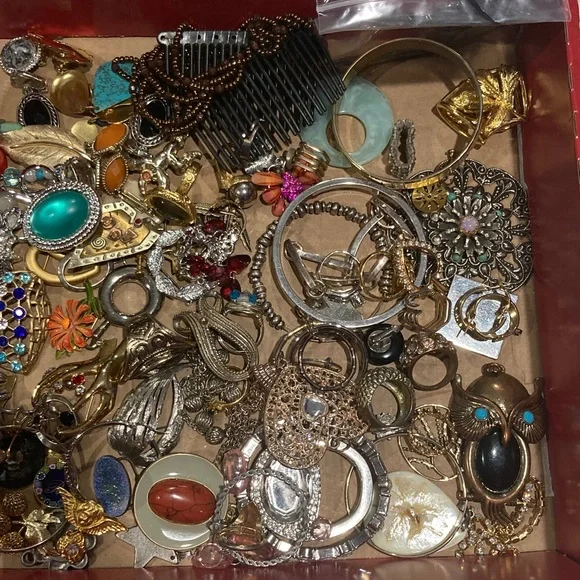 Mixed Jewelry Lot - Picture 3 of 3
